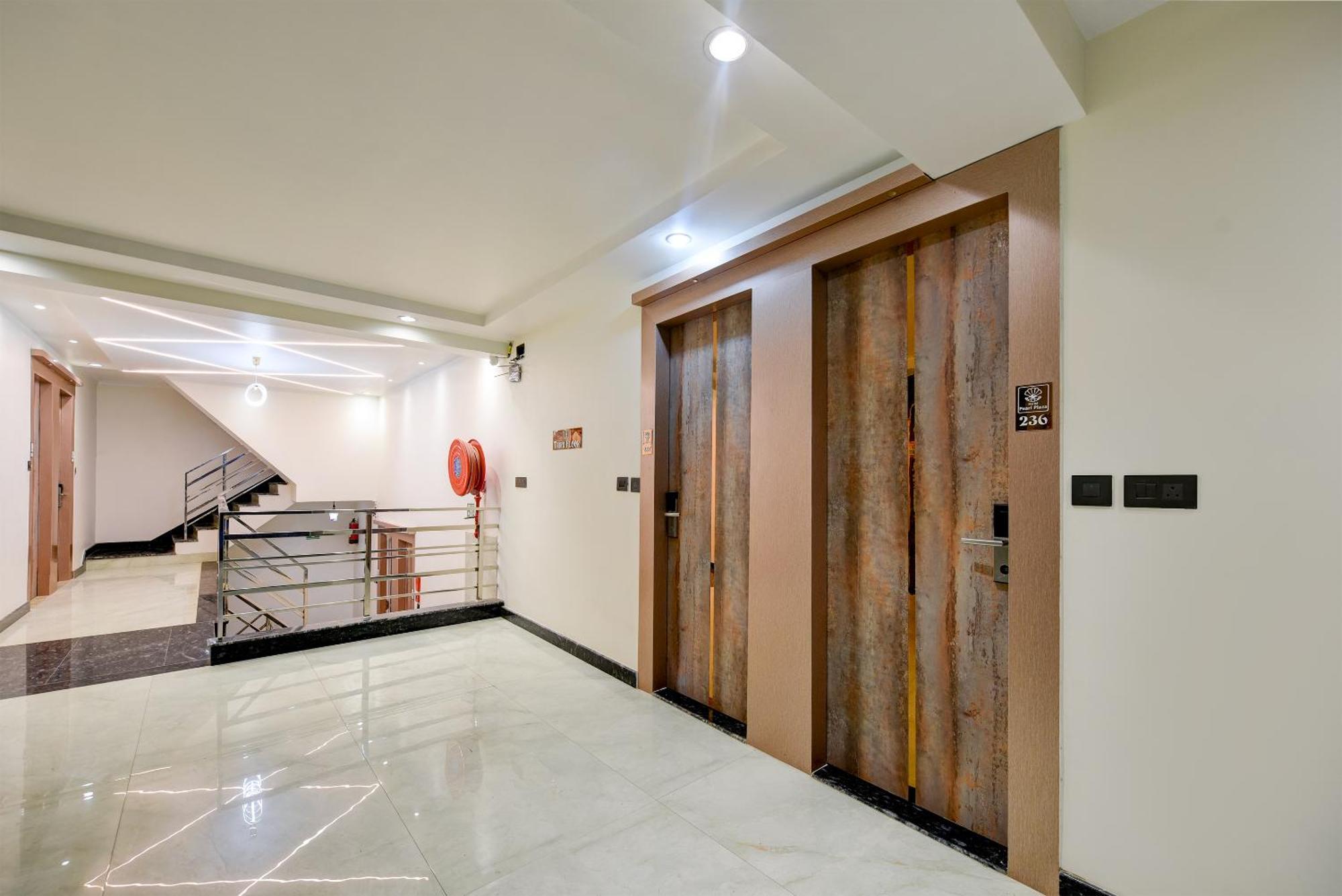 The Pearl Plaza Hotel In City Centre - Near New Delhi Railway Station Exterior foto