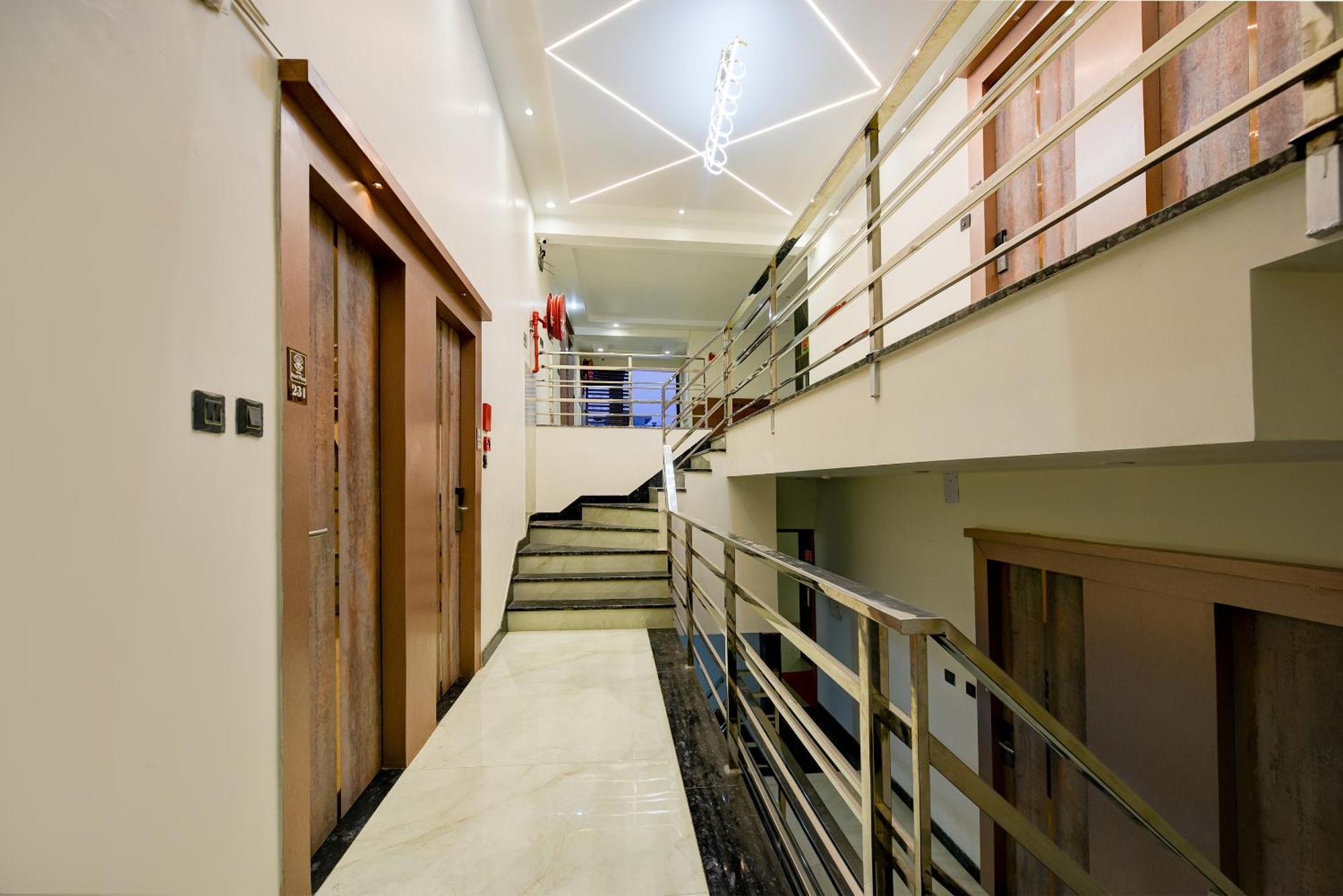 The Pearl Plaza Hotel In City Centre - Near New Delhi Railway Station Exterior foto