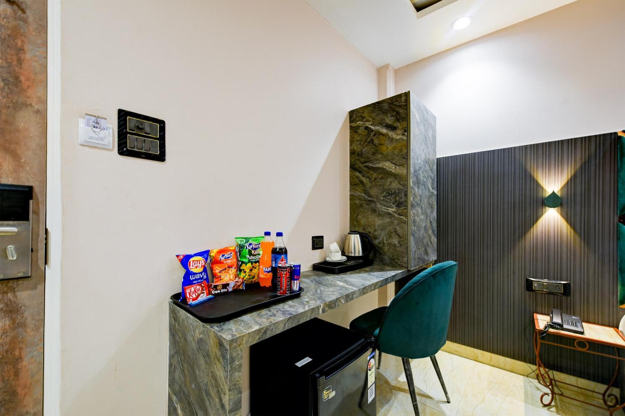 The Pearl Plaza Hotel In City Centre - Near New Delhi Railway Station Exterior foto